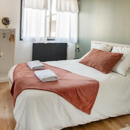 Le Champollion - Clim - Gare - Garage - Balcon Apartment