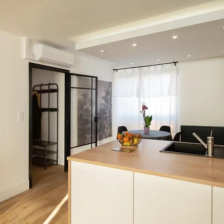 Apartment Le Champollion - Clim - Gare - Garage - Balcon *